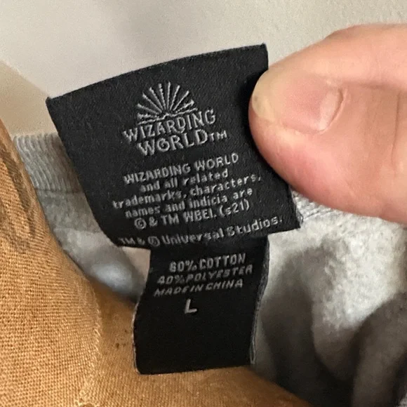 Wizarding World Gryffindor Gray Sweater L - Picture 7 of 8